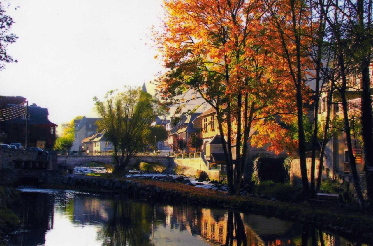 Grange Renovee En Gite/Maison/Chalet 아로 외부 사진